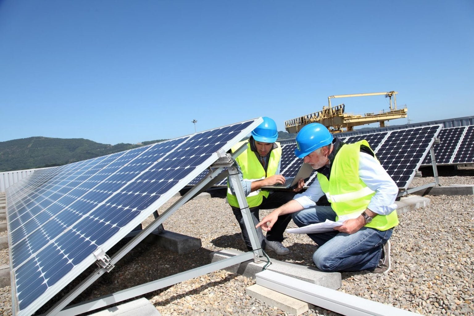 Number of UK renewable energy projects hits record high solar servicing
