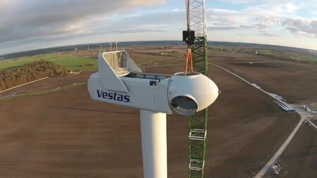 Green light for a new wind farm in Northern Sweden vestas turbine install