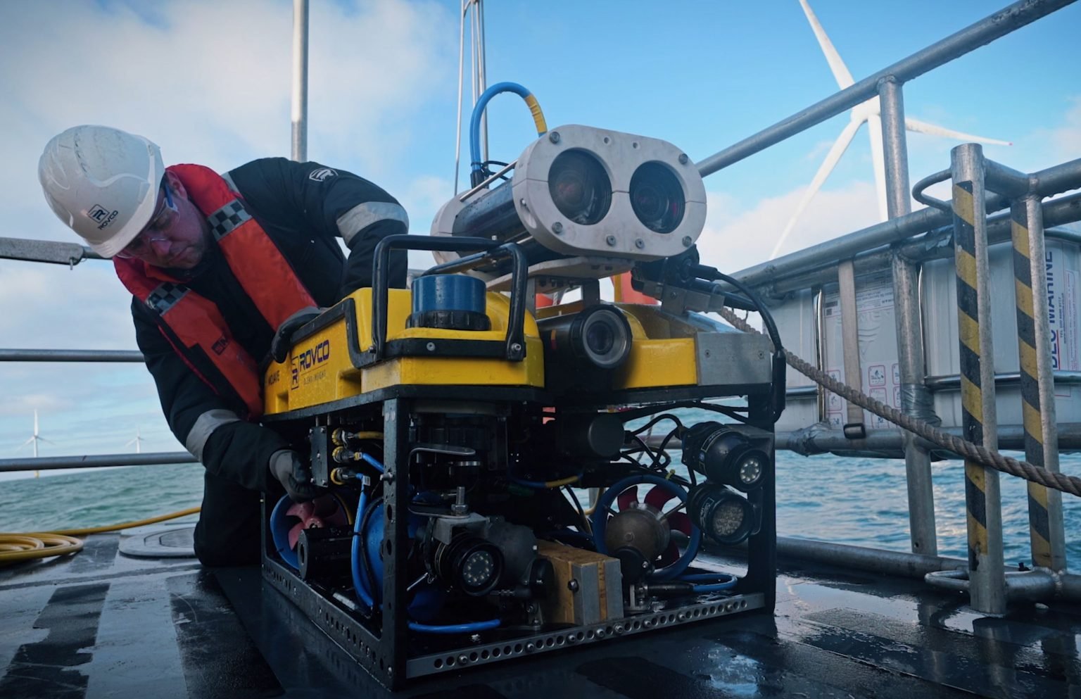 ROVCO CONTINUES TO SET THE STANDARD FOR SAFE SYSTEMS OF WORK AS IT’S AWARDED A SUITE OF HSEQ CERTIFICATIONS RovcoAtWork scaled