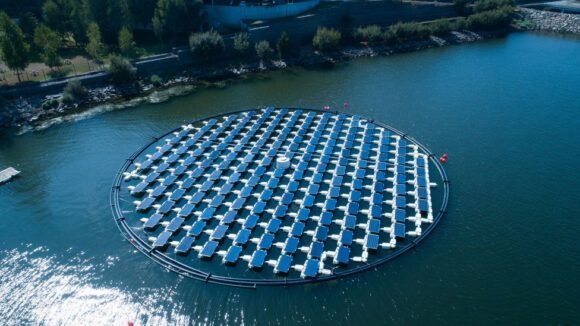 ‘Float-ovoltaics’: How floating solar panels in reservoirs could revolutionise global power floating solar