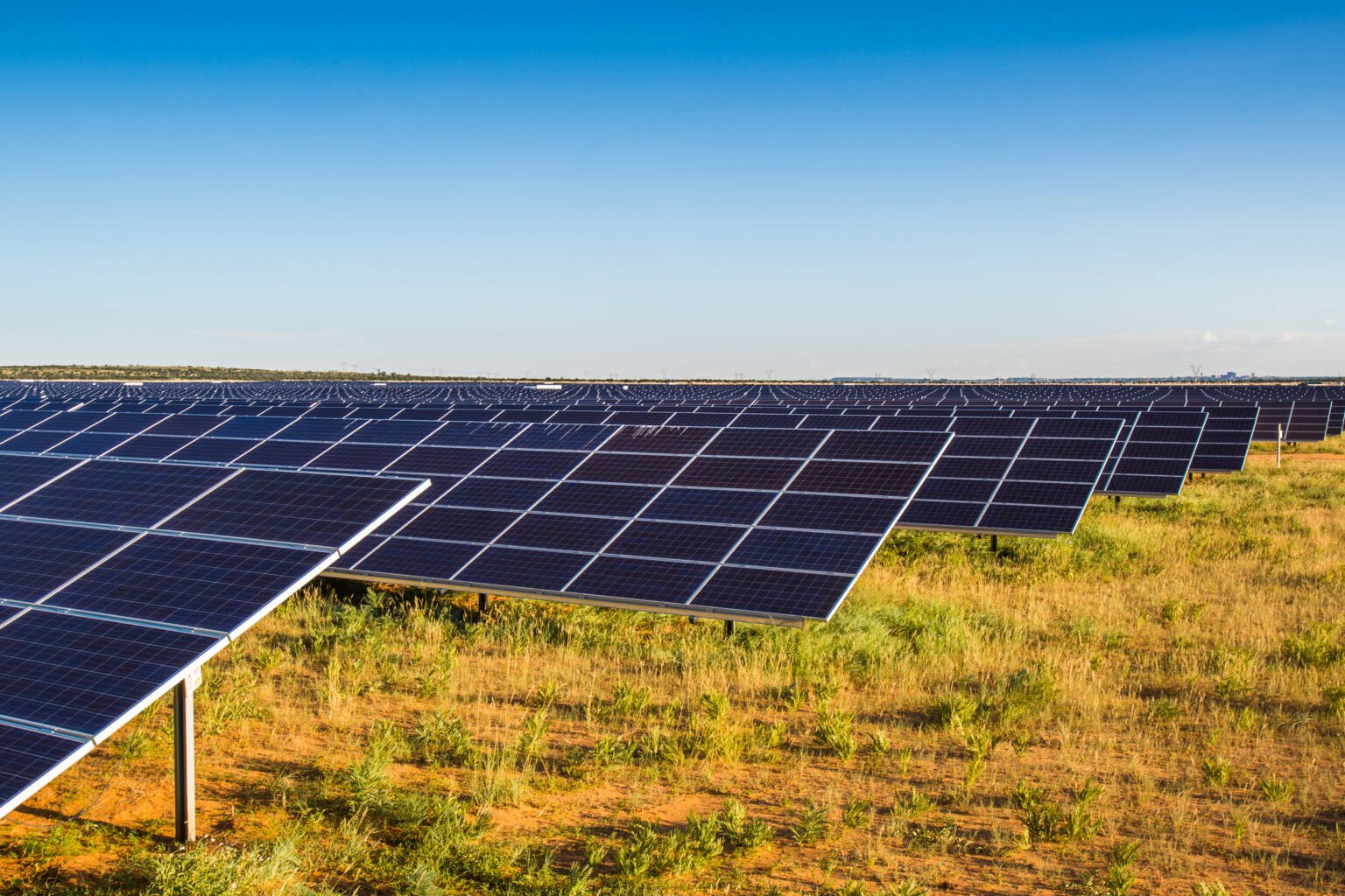 Mainstream Renewable Power reaches financial close on 50 MW solar PV plant to provide new flexible PPAs to private customers in South Africa De Aar Solar Farm a solar asset developed and constructed by Mainstream Renewable Power in South Africa